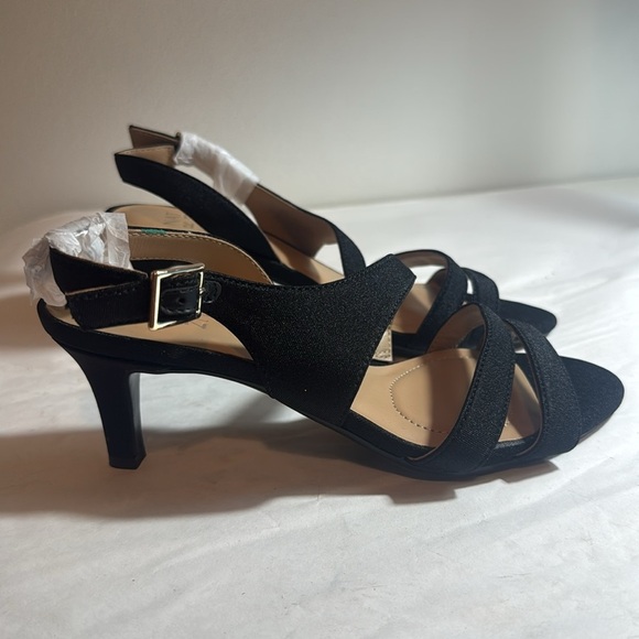 New Naturalizer Black strappy heels women’s 7 M - Picture 3 of 5